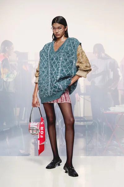 Look 7